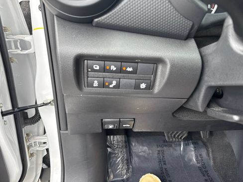 Used 2025 Nissan Kicks Play S FWD image 39