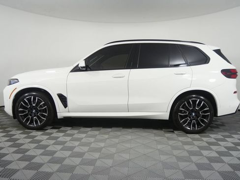 Used 2024 BMW X5 xDrive40i w/ M Sport Package AWD/4WD image 2