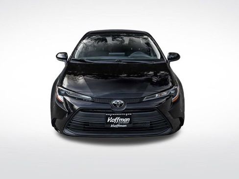 Certified 2025 Toyota Corolla LE FWD image 4