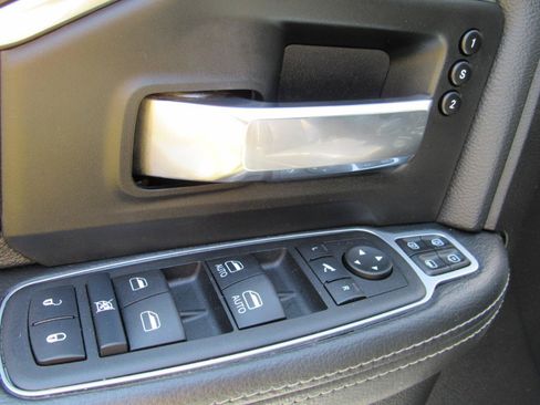 Used 2024 RAM 2500 Laramie w/ Safety Group AWD/4WD image 18