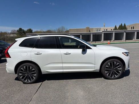 New 2026 Volvo XC60 B5 Ultra w/ Protection Package Premier AWD/4WD image 2