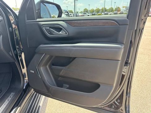 Used 2023 Chevrolet Tahoe High Country w/ Premium Package 2 AWD/4WD image 27