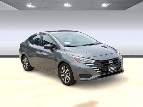 Used 2025 Nissan Versa S w/ S Plus Package FWD image 7