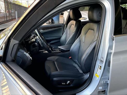 Used 2018 BMW 530i image 7