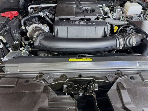 Used 2025 Nissan Frontier PRO-4X w/ Pro Premium Package image 38