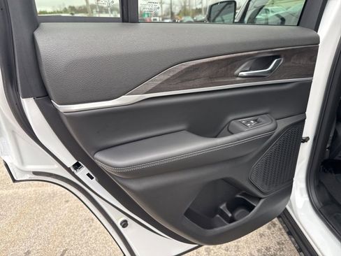 New 2025 Jeep Grand Cherokee Limited image 26