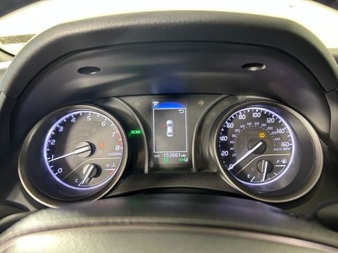 Used 2022 Toyota Camry SE w/ Convenience Package FWD image 18