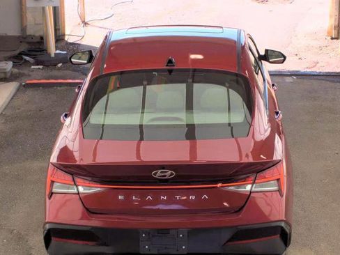 Used 2024 Hyundai Elantra SEL w/ Convenience Package image 5