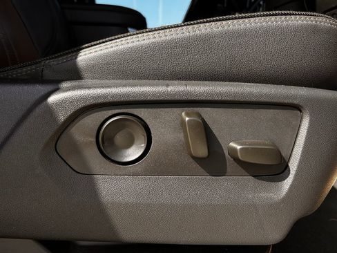 Used 2024 Chevrolet Silverado 3500 High Country w/ High Country Premium Package image 32