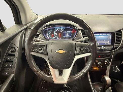 Used 2022 Chevrolet Trax LT w/ Driver Confidence Package AWD/4WD image 14