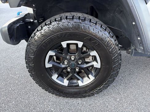 Used 2024 Jeep Wrangler Unlimited Rubicon 4xe AWD/4WD image 10