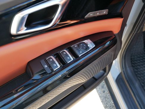 Certified 2024 Kia Carnival SX Prestige image 19