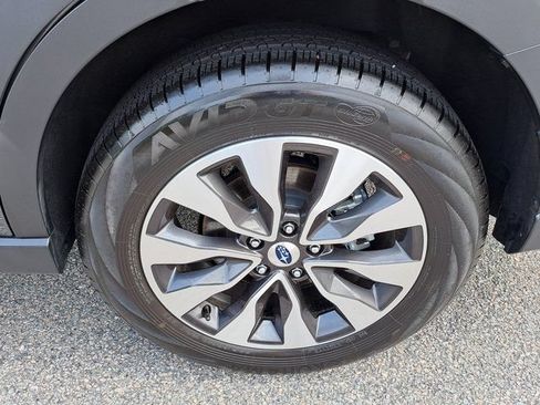 Certified 2025 Subaru Outback Limited AWD/4WD image 34
