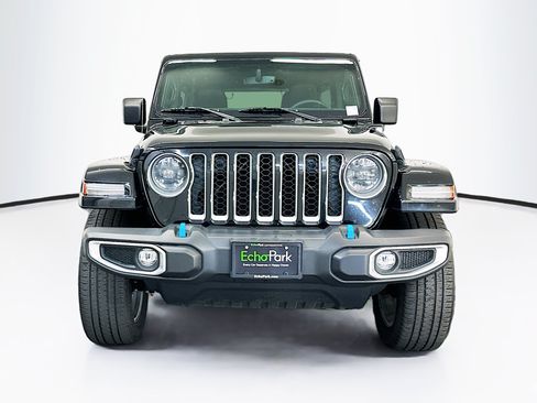 Used 2023 Jeep Wrangler Unlimited Sahara w/ Cold Weather Group AWD/4WD image 2