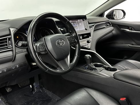 Used 2021 Toyota Camry SE image 8