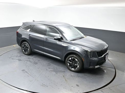 Used 2024 Kia Sorento S AWD/4WD image 41