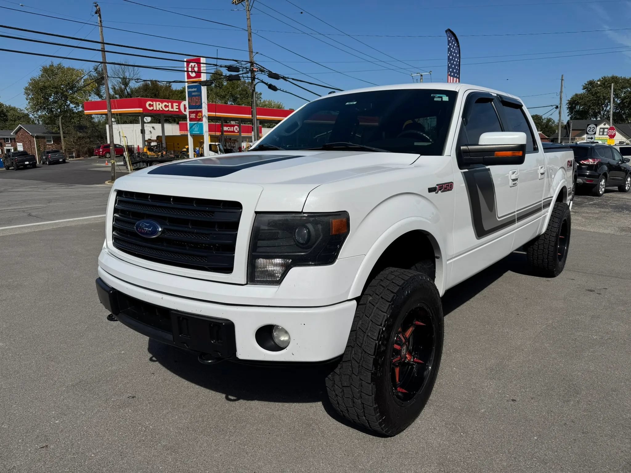 Used 2014 Ford F150 FX4 w/ Equipment Group 402A Luxury AWD/4WD image 3