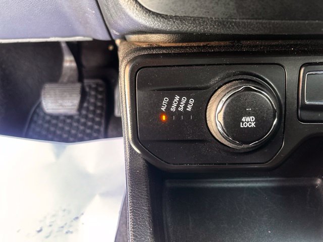 Used 2023 Jeep Renegade Latitude AWD/4WD image 23