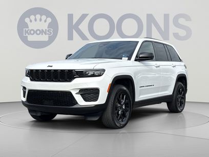 Used 2025 Jeep Grand Cherokee Altitude