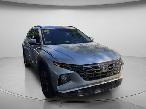Used 2022 Hyundai Tucson SEL w/ Convenience + Premium Package FWD image 4