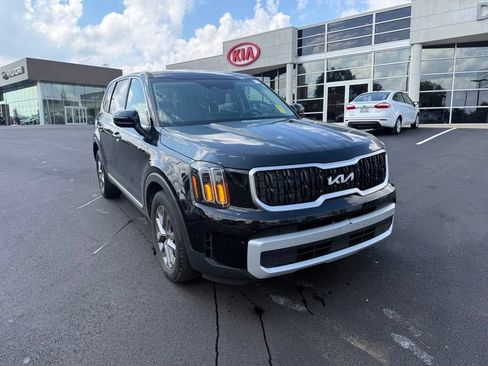 Certified 2024 Kia Telluride LX FWD image 3