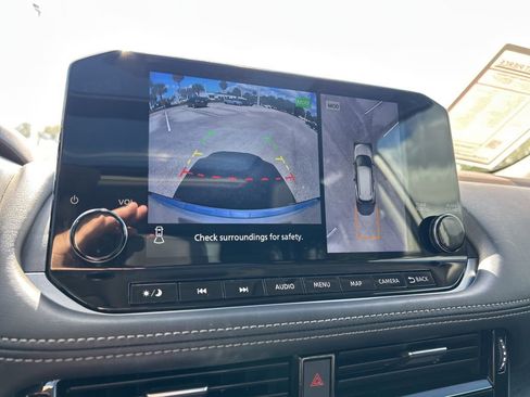 Certified 2023 Nissan Rogue Platinum w/ Platinum Premium Package image 38