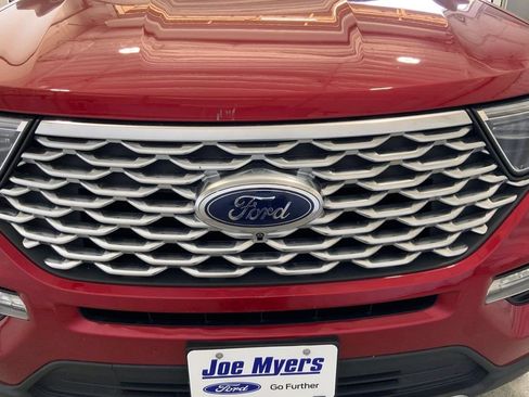 Used 2021 Ford Explorer Platinum w/ Equipment Group 601A AWD/4WD image 27