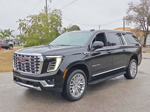 New 2026 GMC Yukon XL Denali image 2