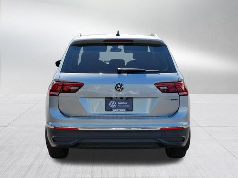 Certified 2024 Volkswagen Tiguan SE AWD/4WD image 6