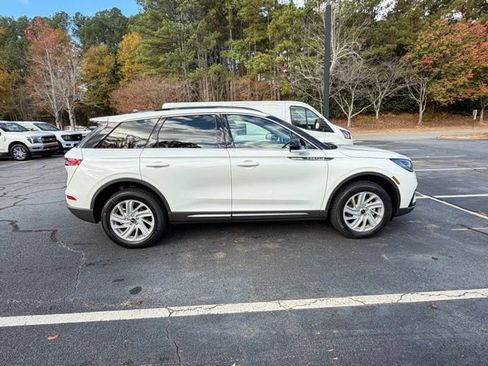 New 2026 Lincoln Corsair Premiere image 6