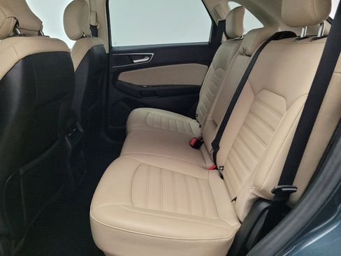Used 2019 Ford Edge SEL FWD image 18