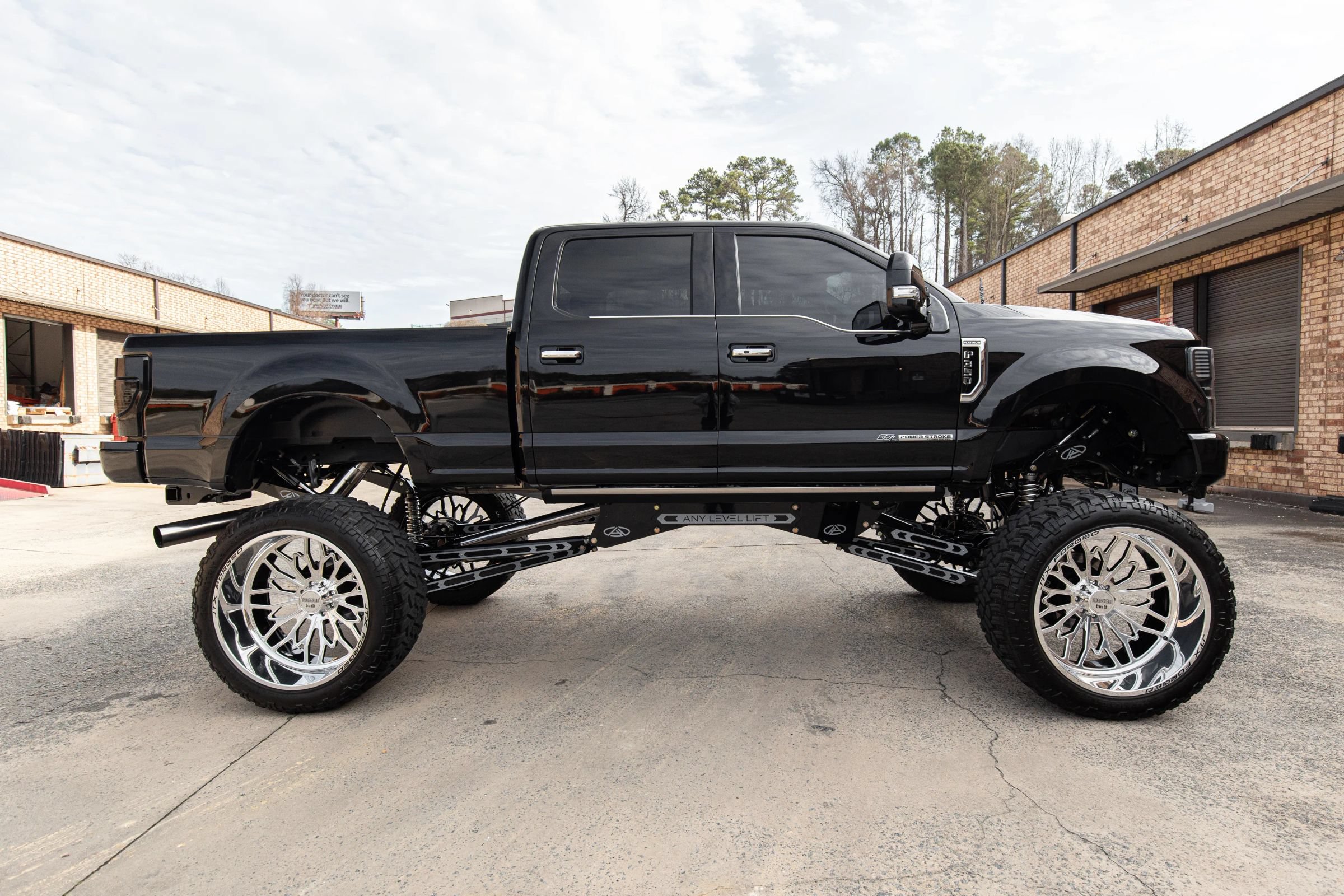 Used 2022 Ford F350 Platinum AWD/4WD image 21