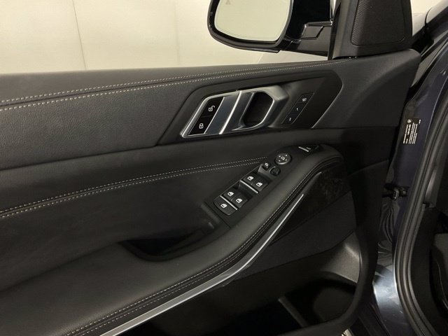 Used 2022 BMW X5 xDrive40i w/ Premium Package AWD/4WD image 28