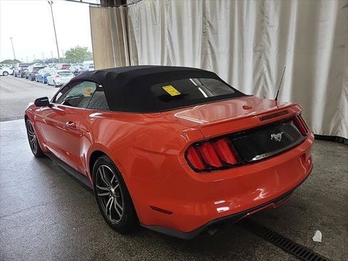Used 2016 Ford Mustang Premium RWD image 8