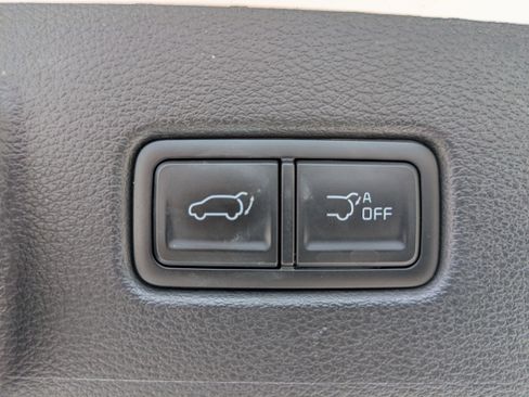 Used 2024 Kia Telluride EX w/ EX Captain's Chair Package FWD image 15