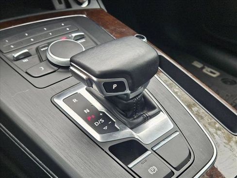 Used 2020 Audi Q5 2.0T Premium w/ Convenience Package image 10