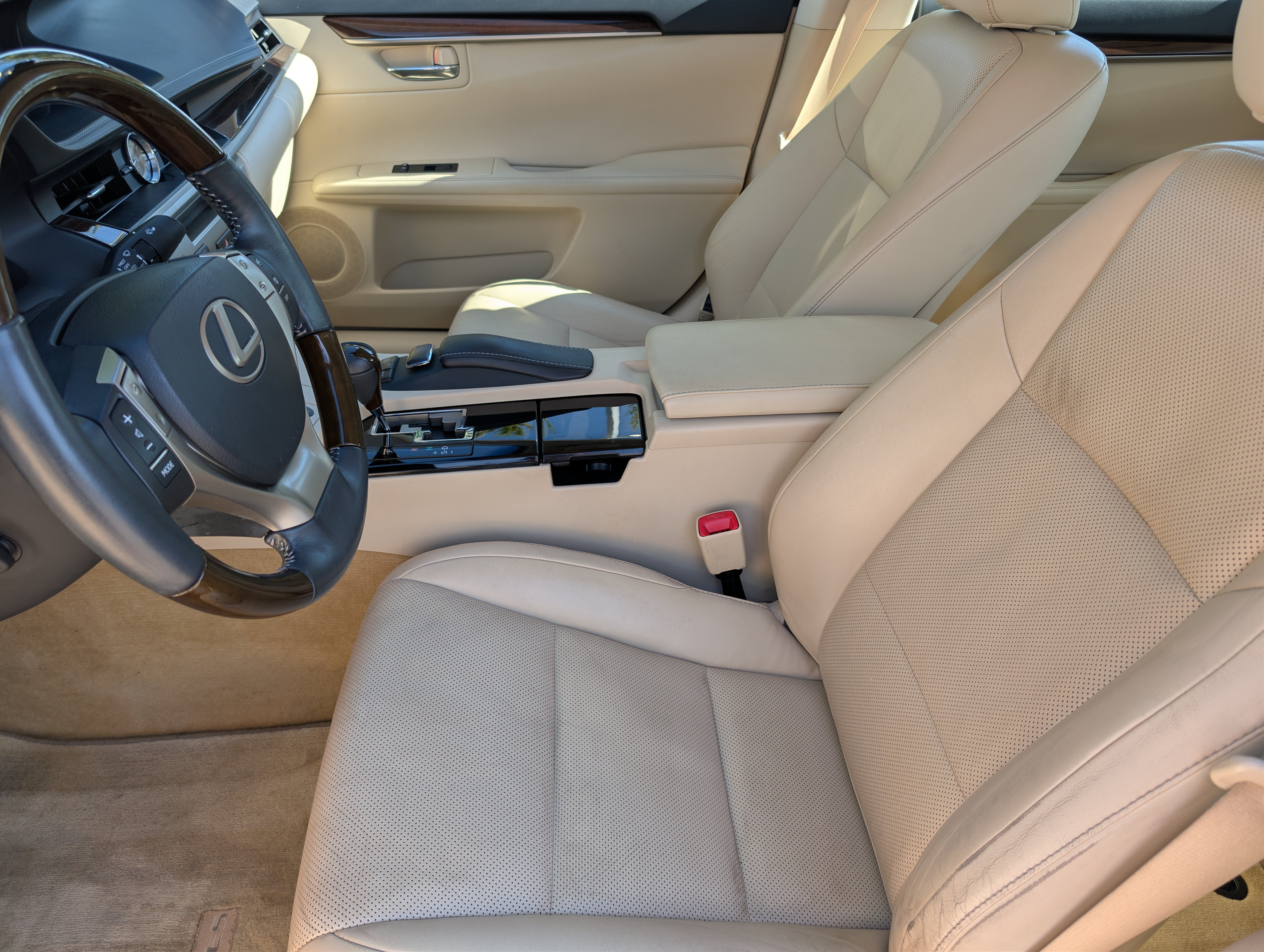 Used 2014 Lexus ES 350 w/ Luxury Package FWD image 17