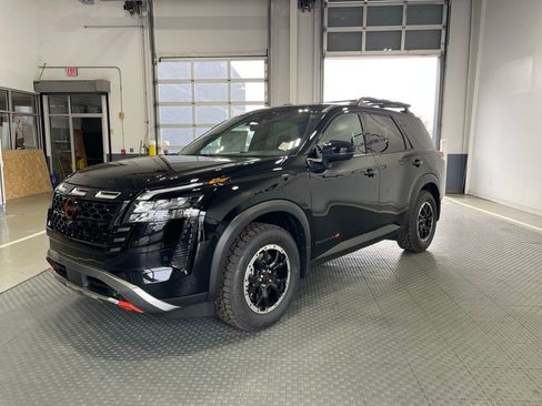 New 2026 Nissan Pathfinder Rock Creek image 4