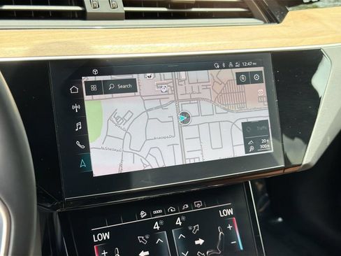 Used 2024 Audi Q8 e-tron Premium AWD/4WD image 11