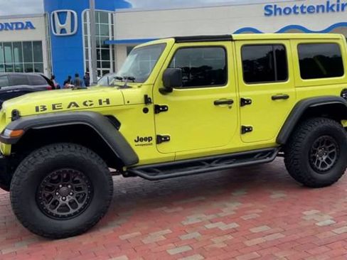 Used 2022 Jeep Wrangler Unlimited Sport w/ Xtreme Recon 35" Tire Package AWD/4WD image 5