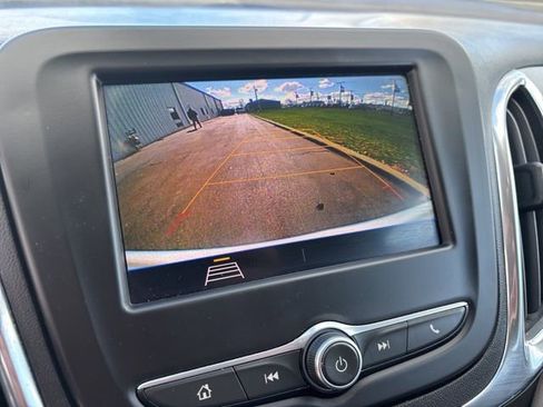 Used 2020 Chevrolet Equinox LS w/ LS Convenience Package image 22