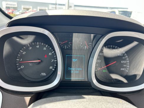 Used 2012 Chevrolet Equinox LT AWD/4WD image 16