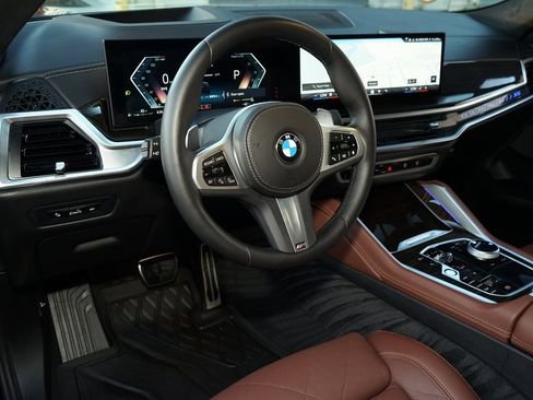 Used 2025 BMW X6 xDrive40i w/ Executive Package image 8