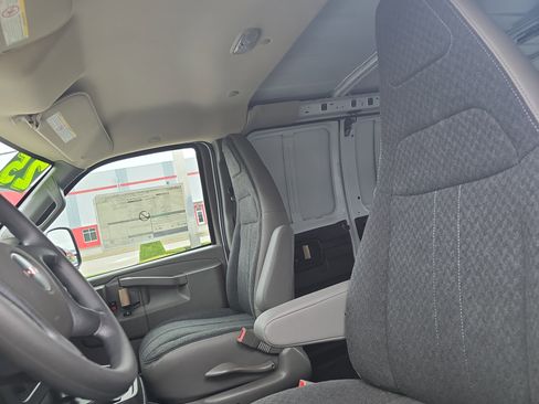 New 2025 GMC Savana 3500 Extended w/ Driver Convenience Package RWD image 13