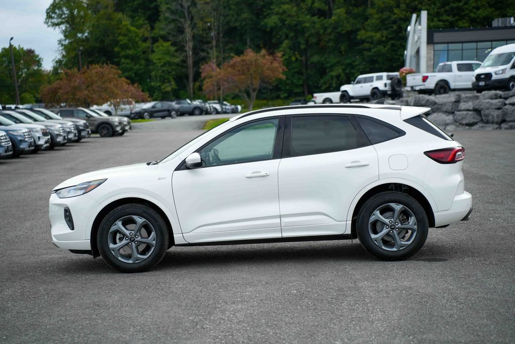 Used 2023 Ford Escape ST-Line Select w/ Tech Pack #1 AWD/4WD image 8
