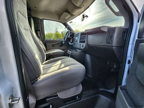 New 2025 GMC Savana 2500 w/ Chrome Appearance Package RWD image 26