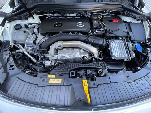 Used 2025 Mercedes-Benz GLA 250 image 32
