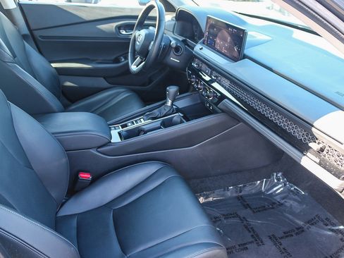 Used 2024 Honda Accord Touring image 17
