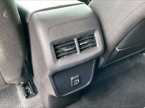 Used 2024 GMC Terrain SLE FWD image 33