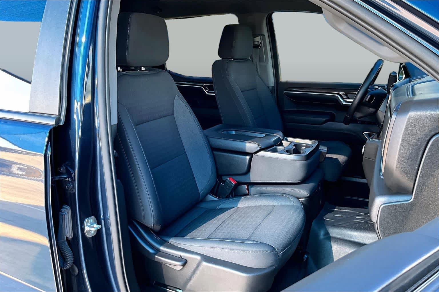 Used 2022 Chevrolet Silverado 1500 RST RWD image 9